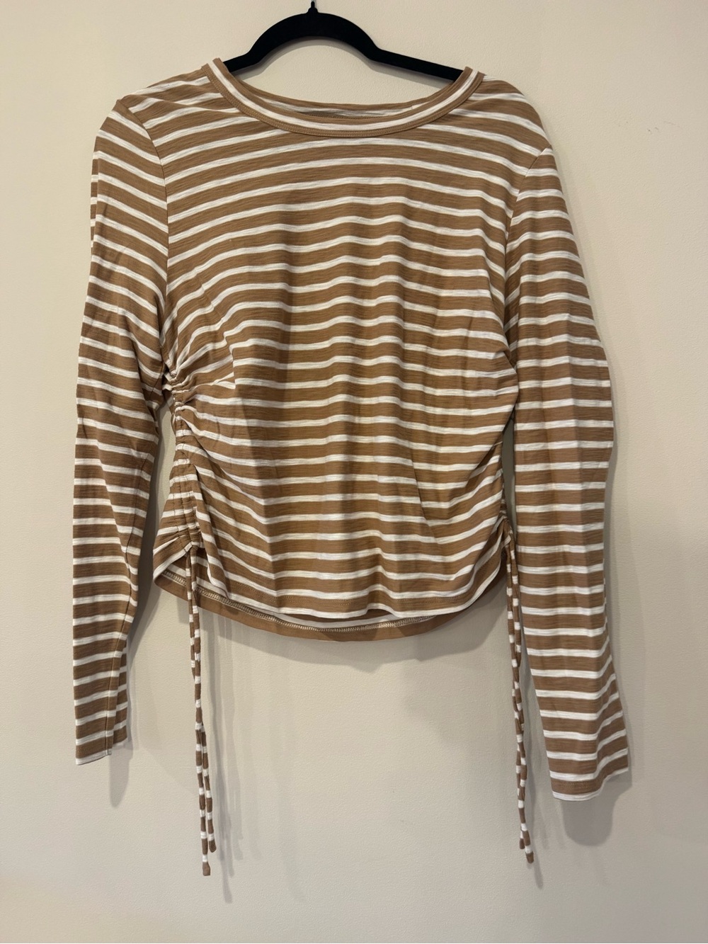 Veronica Beard Tan & White Striped Long-Sleeve Ruched Side Top